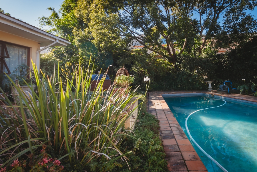 5 Bedroom Property for Sale in Bodorp Western Cape